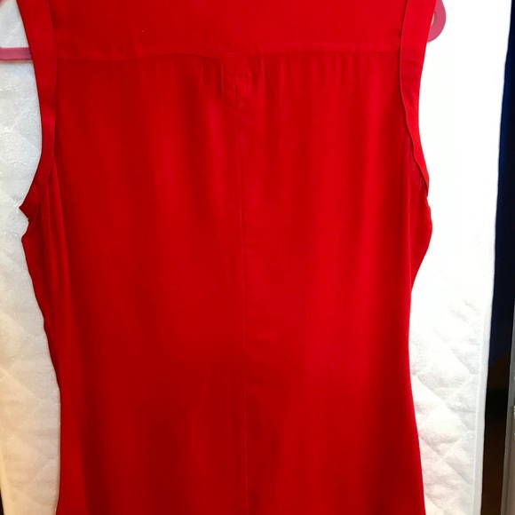 The Limited Red Sleeveless Blouse - Picture 4 of 5